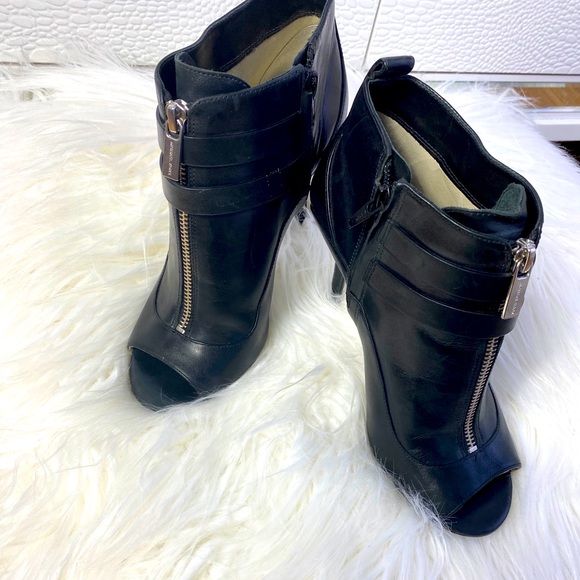 Open toes women booties - Picture 1 of 6